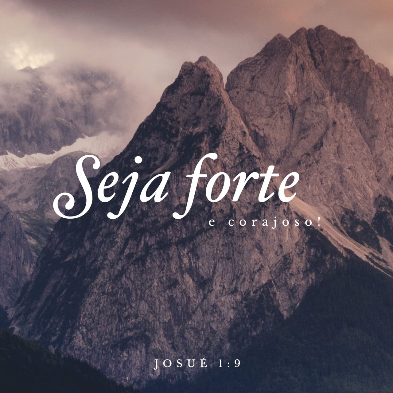 'Digo e repito: Seja forte e corajoso! Nada de desânimo e não fique com medo! Lembre-se bem: O Senhor , o seu Deus, estará com você, esteja onde estiver!”. '  Josué 1:9 